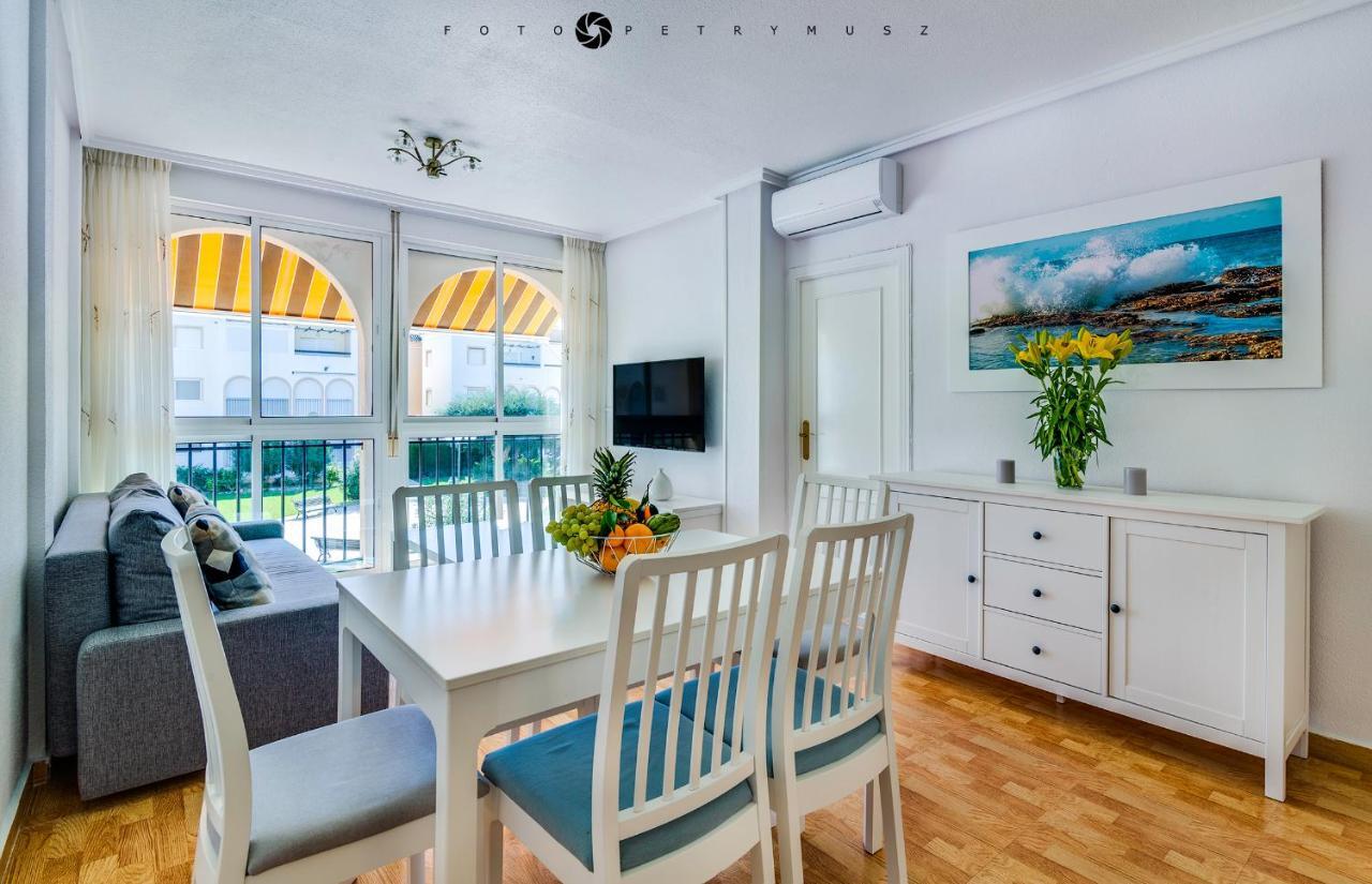 108 Apartament Fabulus Torrevieja Eksteriør billede