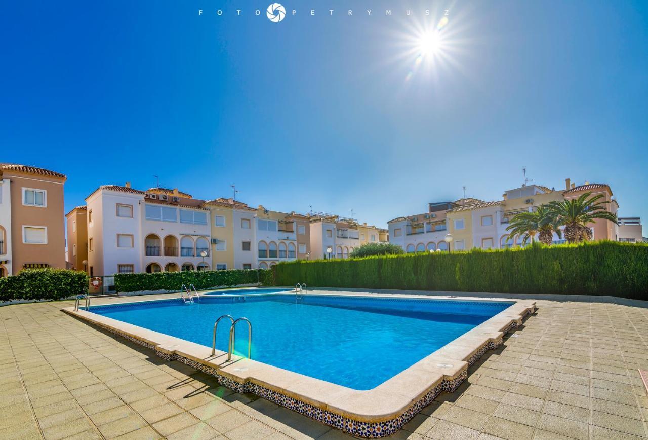 108 Apartament Fabulus Torrevieja Eksteriør billede