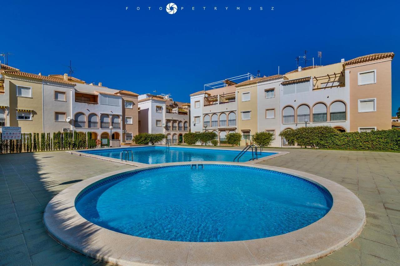 108 Apartament Fabulus Torrevieja Eksteriør billede